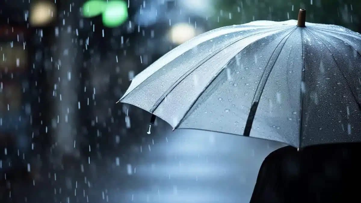 Thursday: Hail and Thunderstorms in Certain Areas