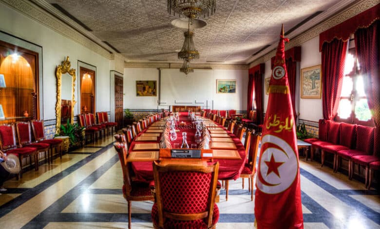 Prime Minister's Office awards "Marhaba" to 106 entities