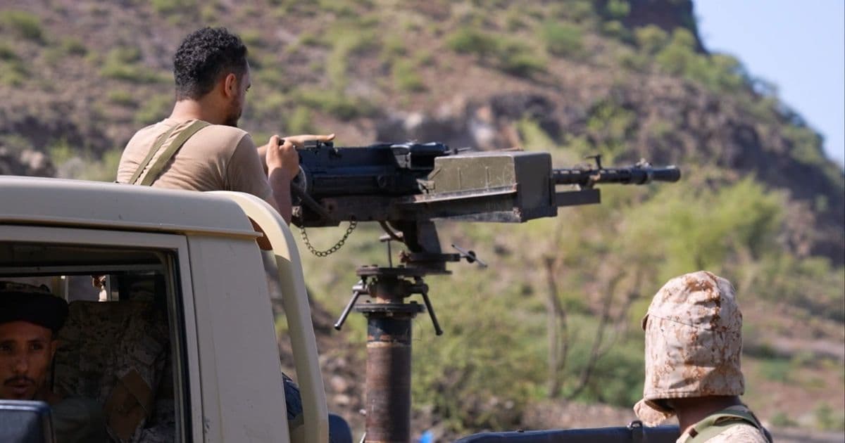 الجيش اليمني يسيطر على مواقع من الحوثيين