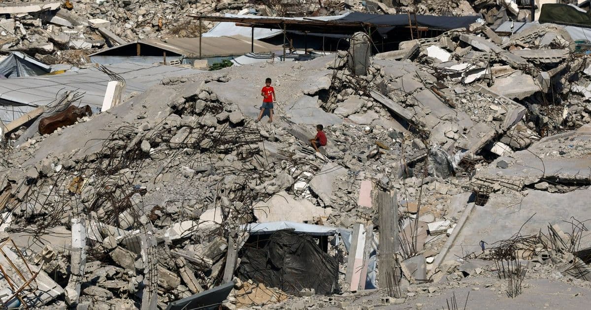 UN official warns against removing Gaza rubble