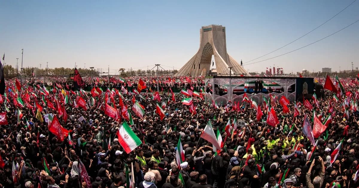 Extremists Obstruct Iran's Negotiators Amid Rising Nationalist Mobilization