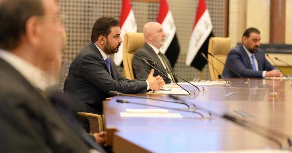 رئيس وزراء العراق يلتزم بوقف السلاح بحلول 2027