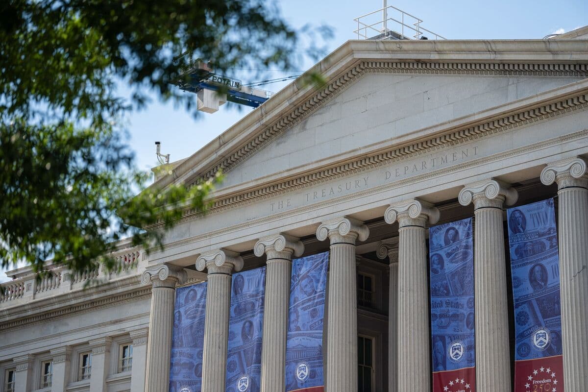 JPMorgan Warns on Treasury Bond Buybacks