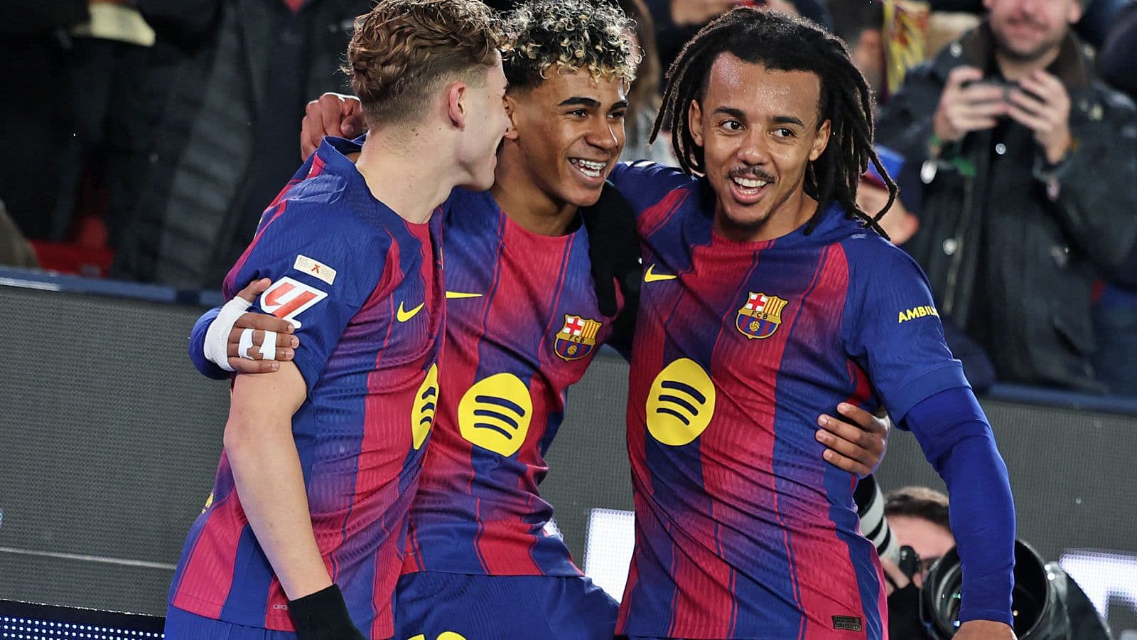 Real Madrid star attends Barcelona vs Birmingham