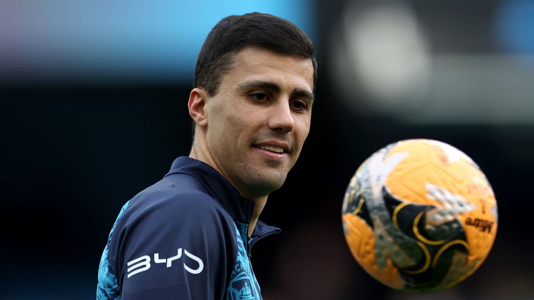 برشلونة يتيح لريال مدريد التعاقد مع رودري لثلاثة أسباب