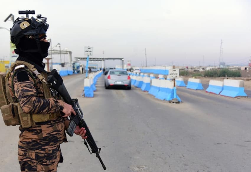 Anbar Police Seize Suspected Arms Smugglers