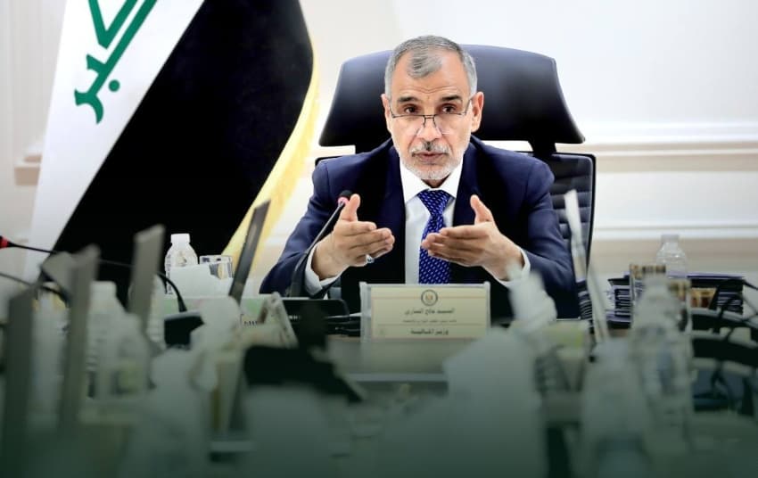 وزير المالية يدعو لمناقشة الوضع المالي في البرلمان