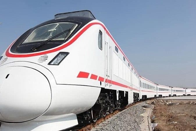 Stone hits employee, damages trains in Al-Muthanna