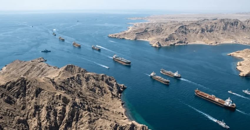 اقتصادي: أزمة هرمز مؤقتة وتحديات اقتصاد العراق