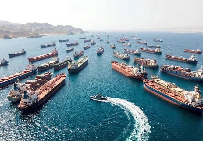 الخليج يواجه تصعيداً بحرياً