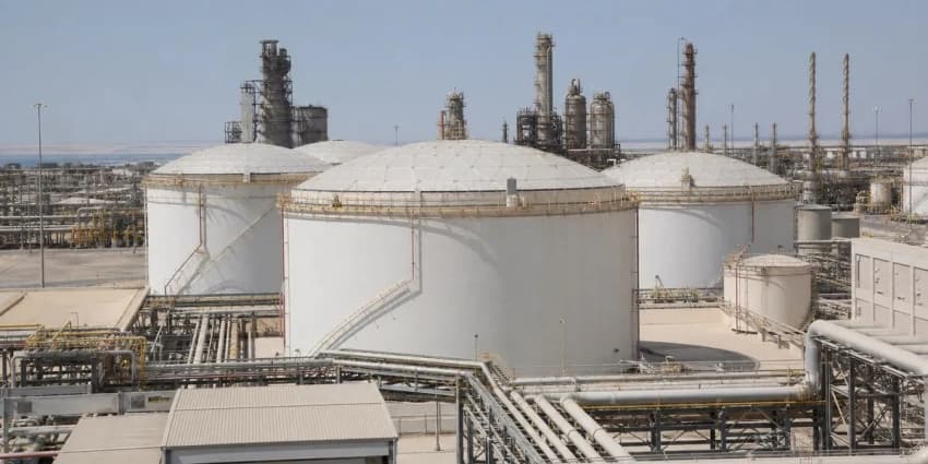 UAE buys Iraqi oil at $27 discount