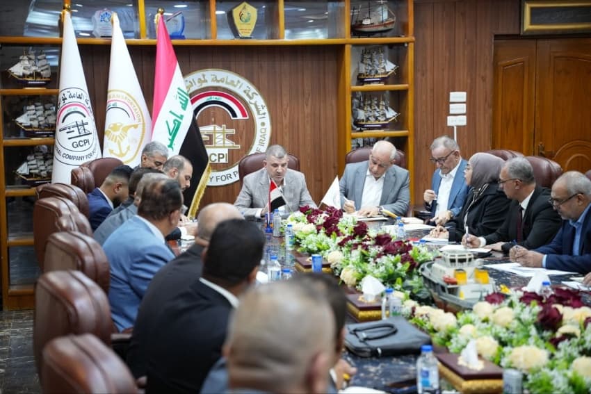 وزير النقل يركز على تحسين الموانئ