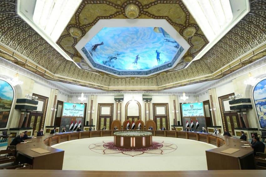 ائتلاف إدارة الدولة يعقد اجتماعا في القصر الحكومي