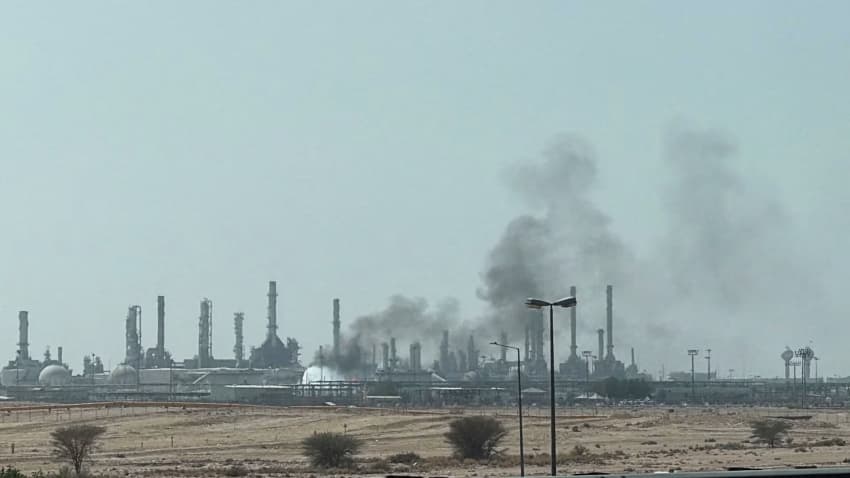 الحوثيون يهاجمون منشأة أرامكو قرب الرياض