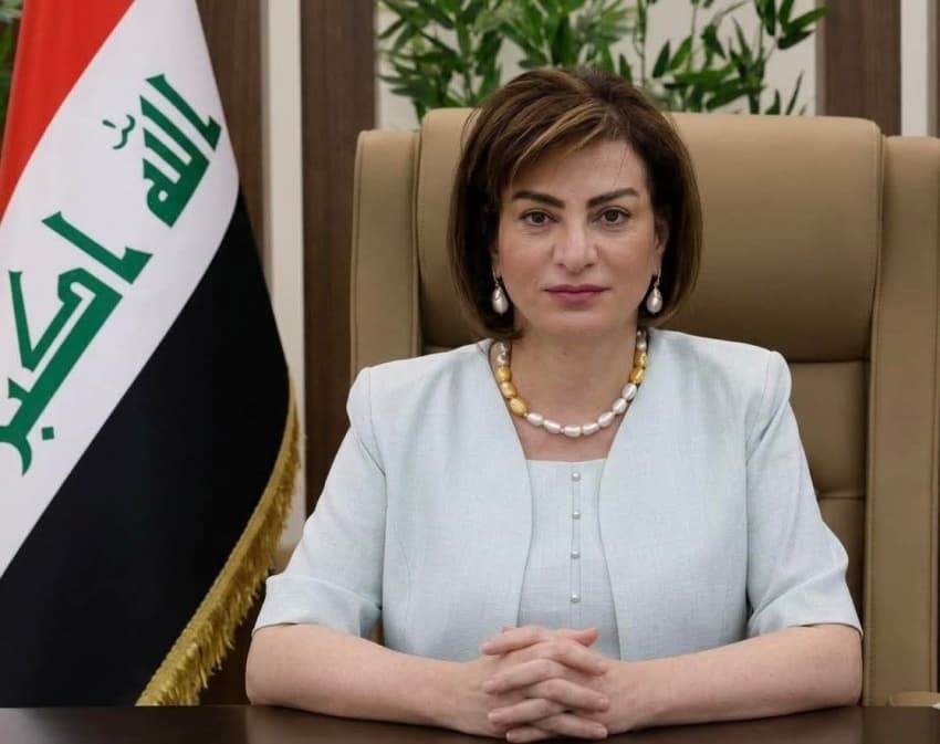 الإيدز يحول دون أكل وزيرة البيئة سمك