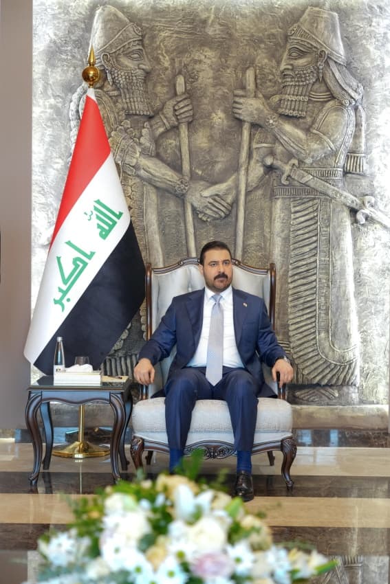 الزيدي يطلق مبادرة وطنية للاستثمار بمطار الموصل