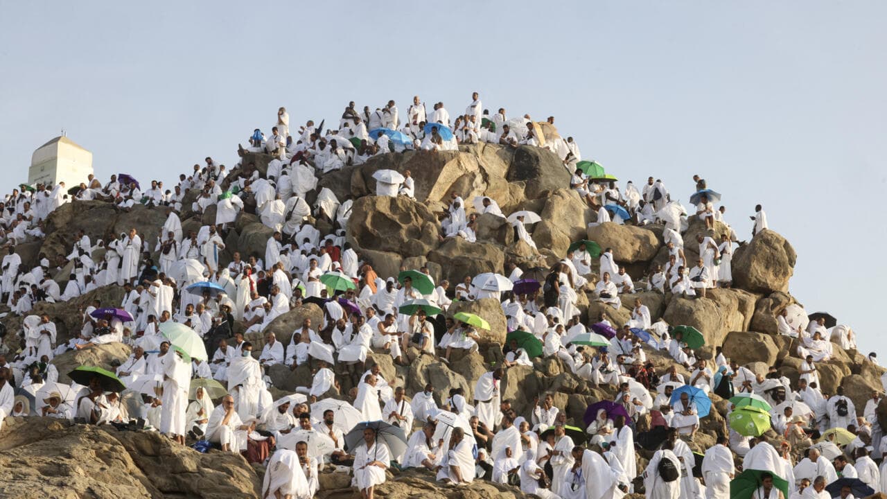 Pilgrims gather at Arafat for Hajj's key rite