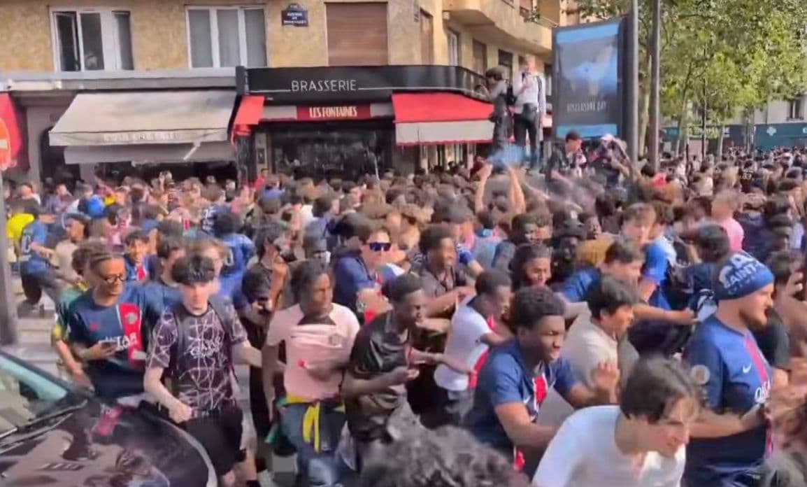 Clashes near Parc des Princes during UEFA final