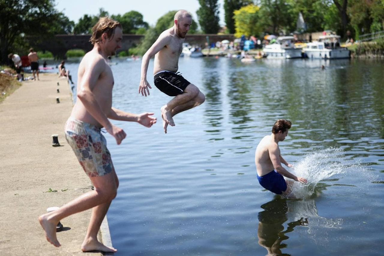 Water cutoff affects thousands in Southeast England