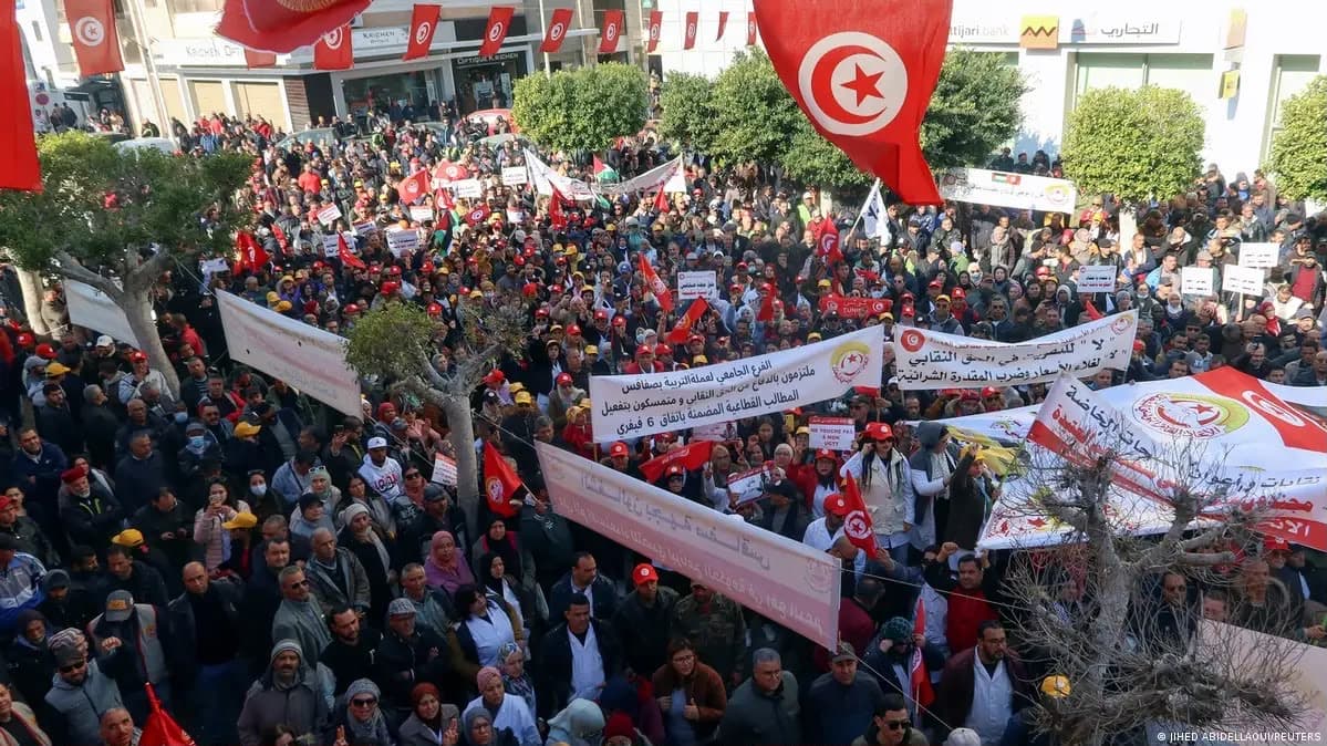 Tunisian Union Calls for Unity on Economic Reforms