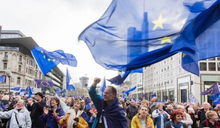 Statistics Office: European Union Population Expected to Reach 452 Million by 2026