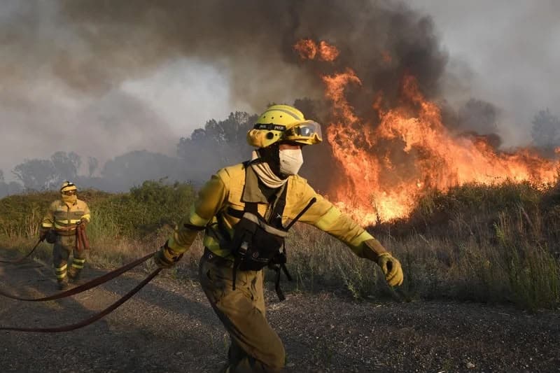 Spanish official alerts on rising fire risk