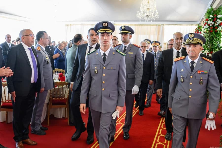 الملك يتلقى تهاني عيد العرش من القوات المسلحة