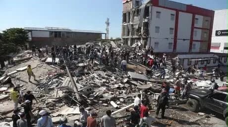 زلزال كولومبيا يخلف أكثر من 300 قتيل