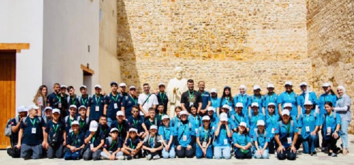 المخيم الصيفي الـ17 لبيت مال القدس يثمن رعاية الملك