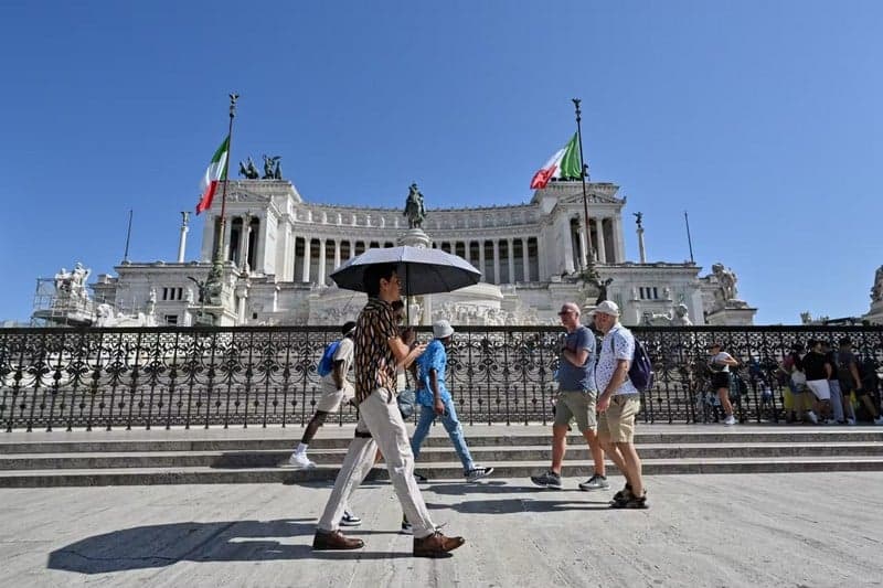 Italy issues nationwide heat alert