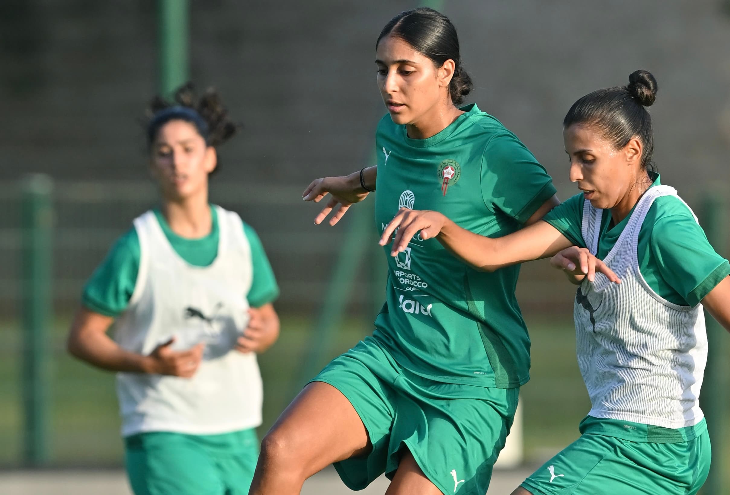 المنتخب النسائي يواصل تدريباته قبل مواجهة الجزائر
