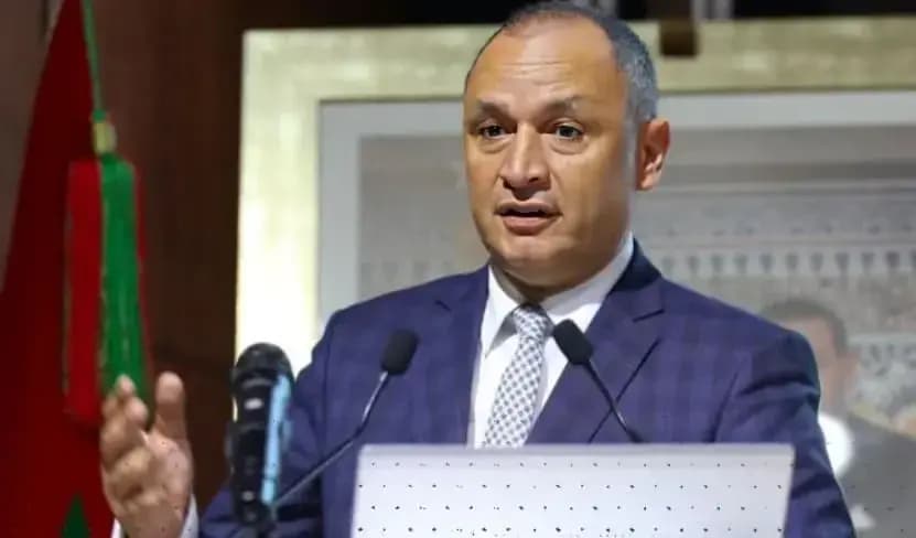 قاضي التحقيق يسلم نجل الوزير لوالدته