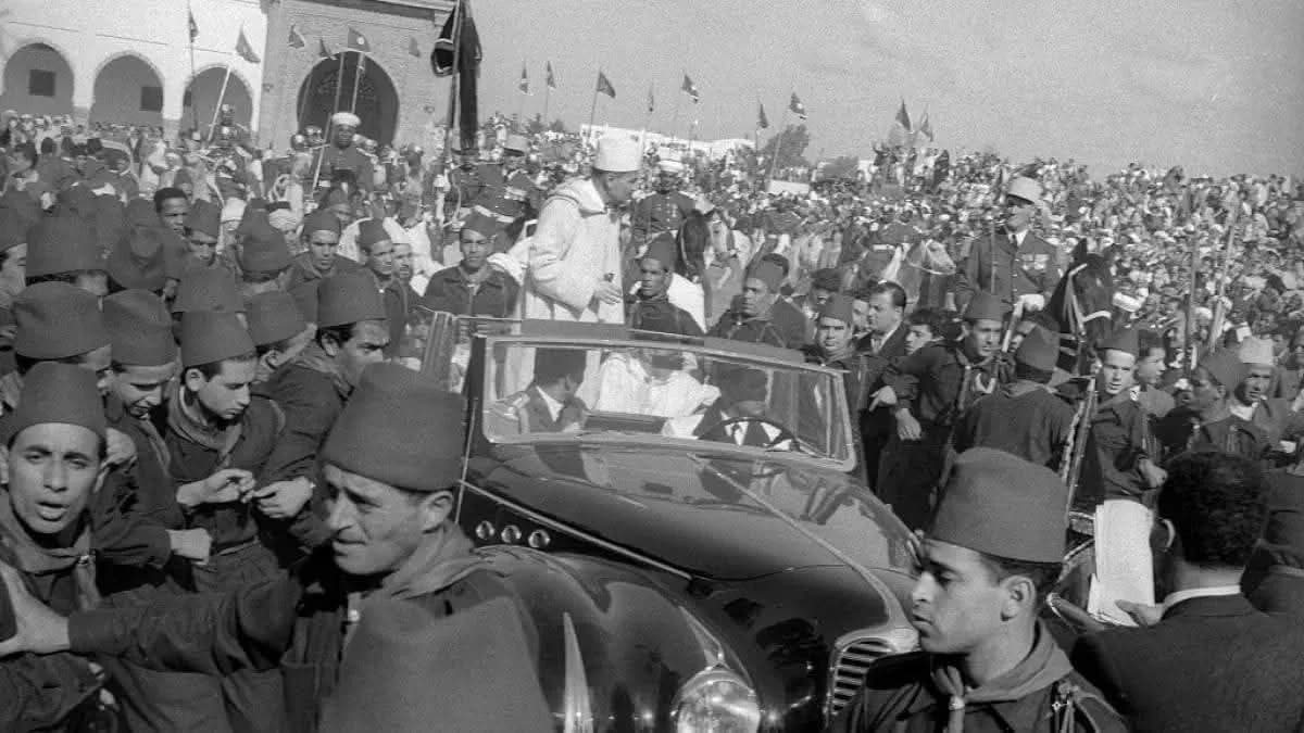 ثورة الملك والشعب تبرز عمق الارتباط