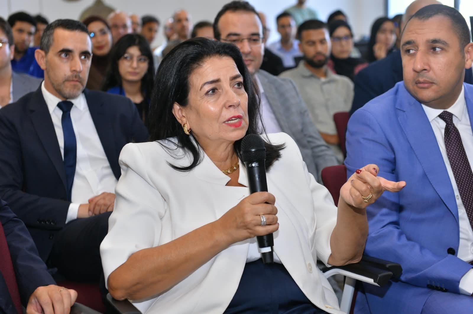 الوزيرة السغروشني تستعرض نتائج برنامج جيل الذكاء الاصطناعي وإنترنت الأشياء