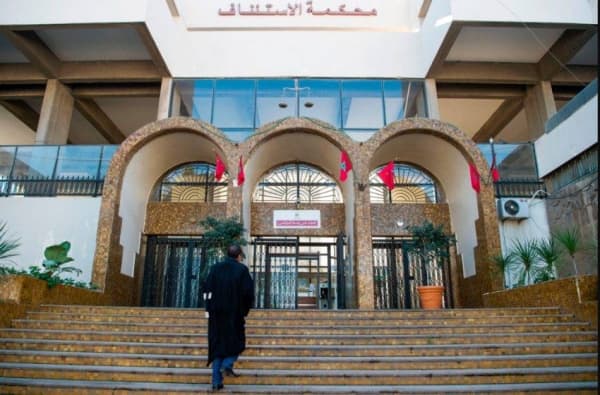 النيابة تفتح تحقيقا بشأن ادعاءات التجسس برلماني