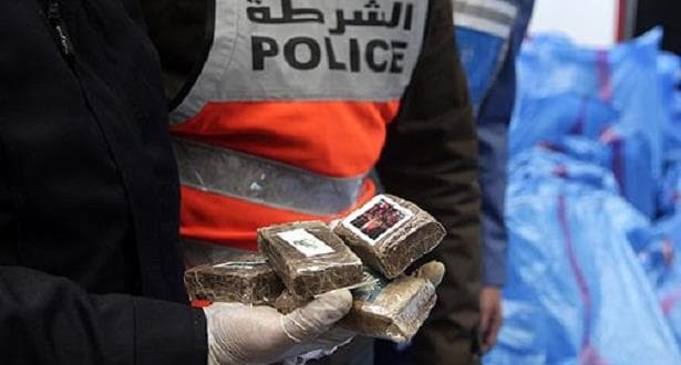 تعاون أمن الجمارك يوقف تهريب 238 كغ من الشيرا في طنجة