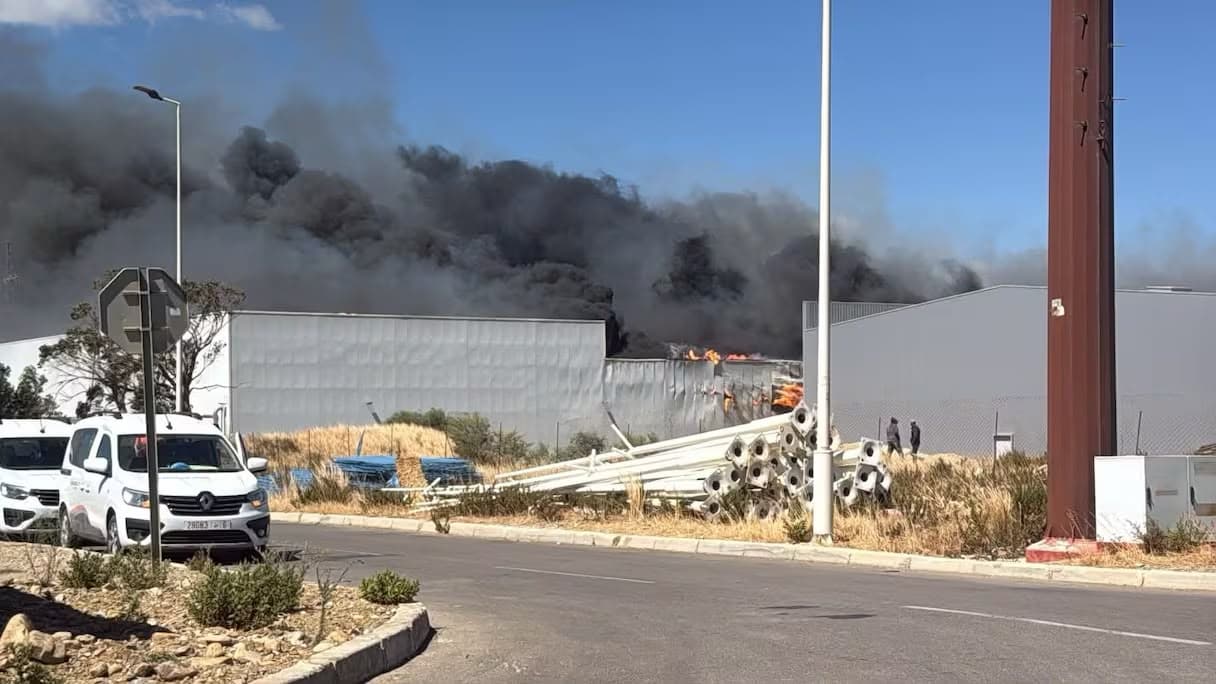طنجة المتوسط الحرة تستعيد نشاطها بعد السيطرة على الحريق