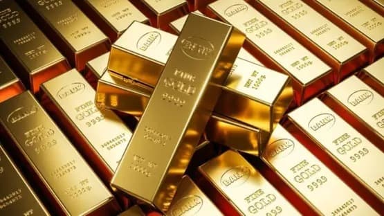 Gold Gains Over 1% Amid US Policy Tightening