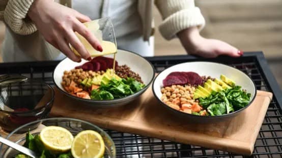 Experts advise including protein at breakfast