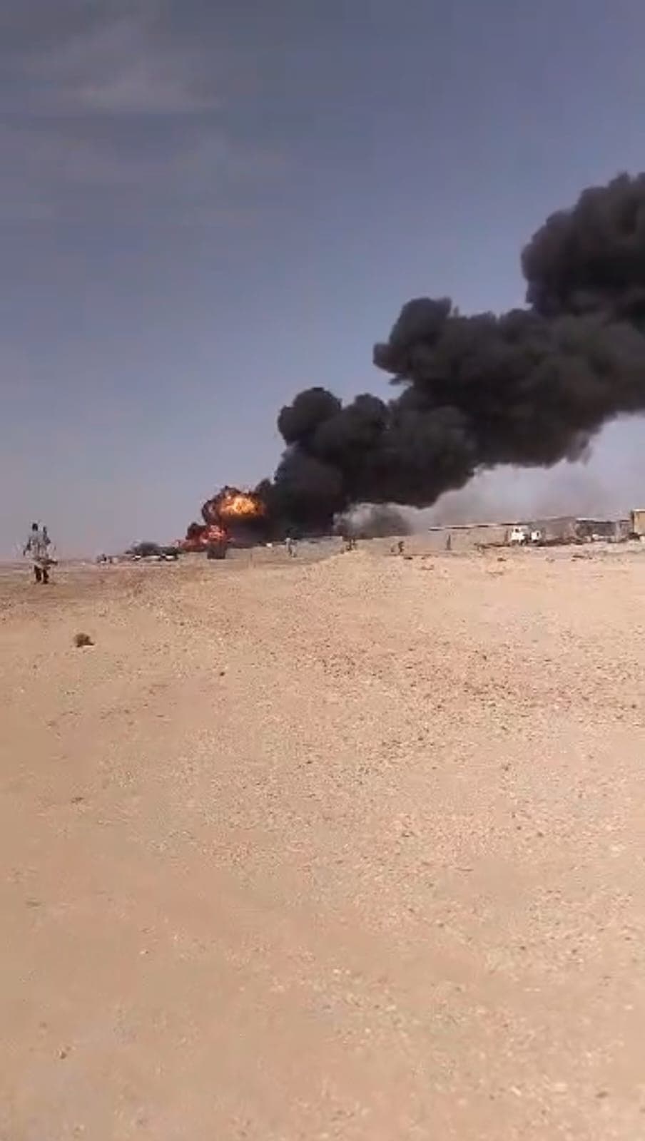 حريق بموقف سيارات بتندوف يضر مركبات