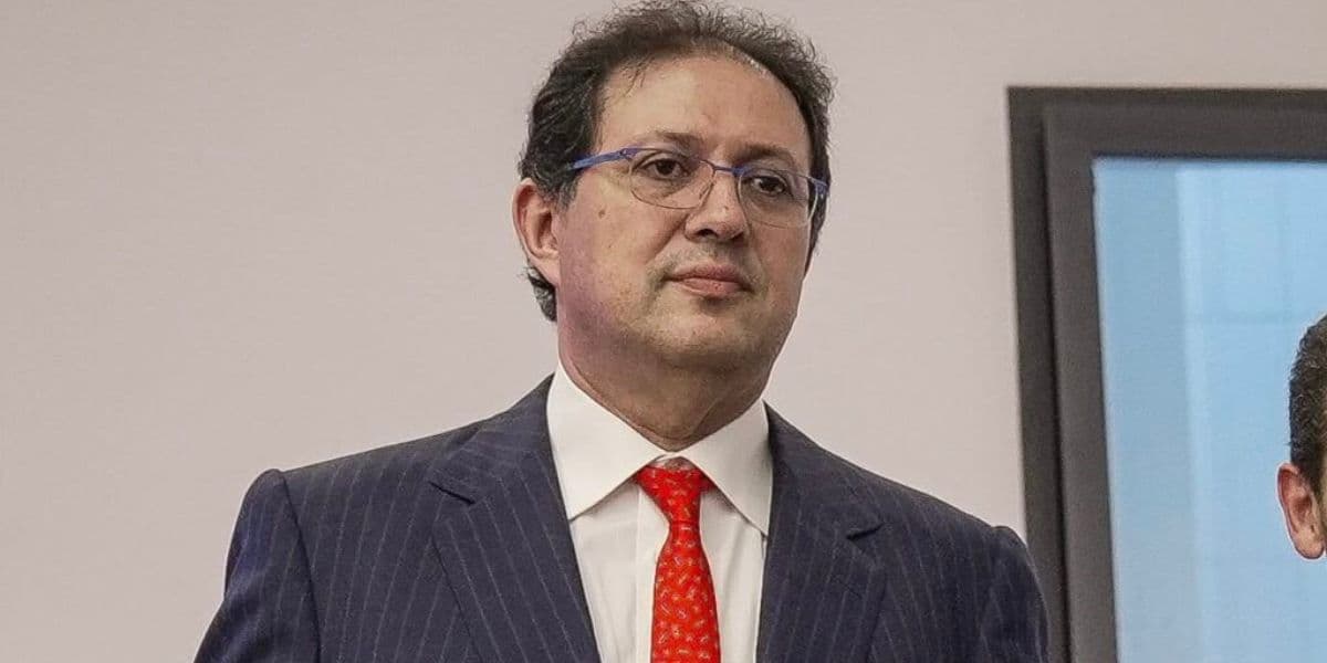 وينرز يهاجم آيت منا بتهم الفساد