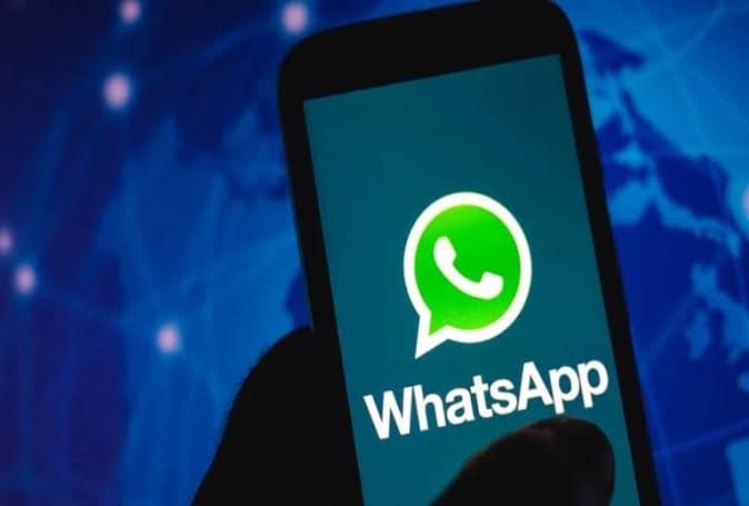 واتساب يضيف ميزة رمز الكعكة وعبارة عيد الميلاد