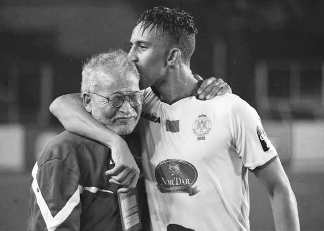 وفاة والد سفيان رحيمي بعد مرض طويل