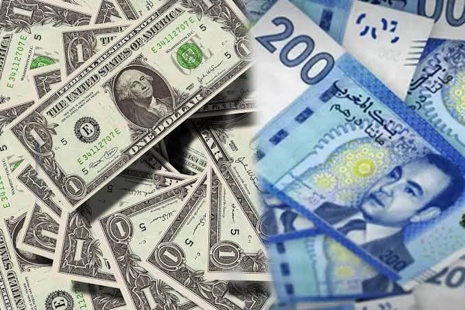الدولار ينخفض أمام الدرهم إلى 9,26