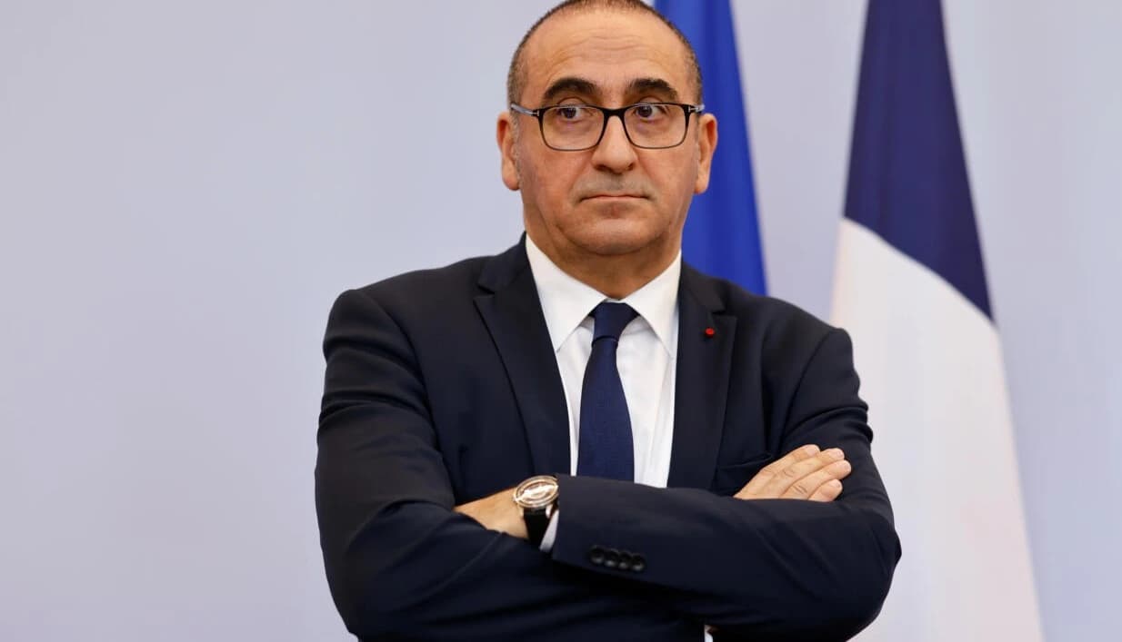 French police lose control as Macron declines resignation
