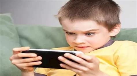 Health warnings on screens in schools