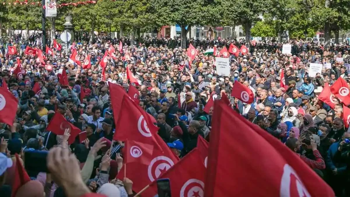Tunisian Parties Unite Over Crisis
