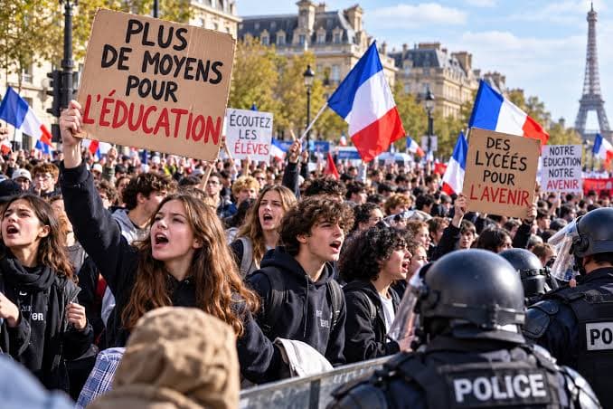 France student protests for improved education