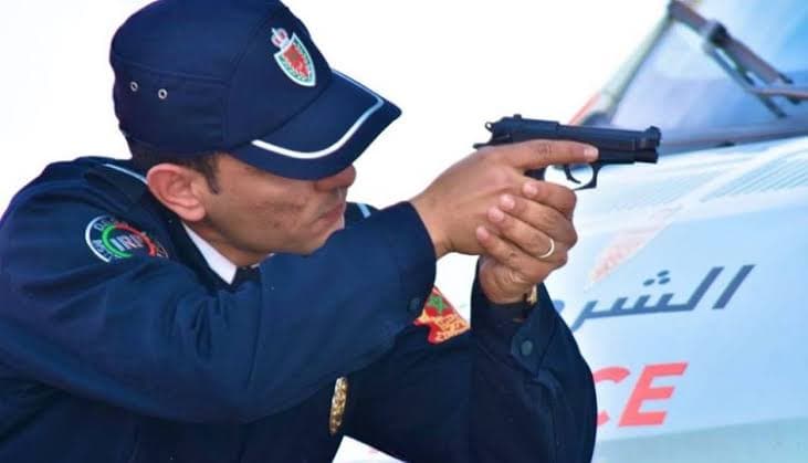 Tiznit police display weapon to arrest attacker