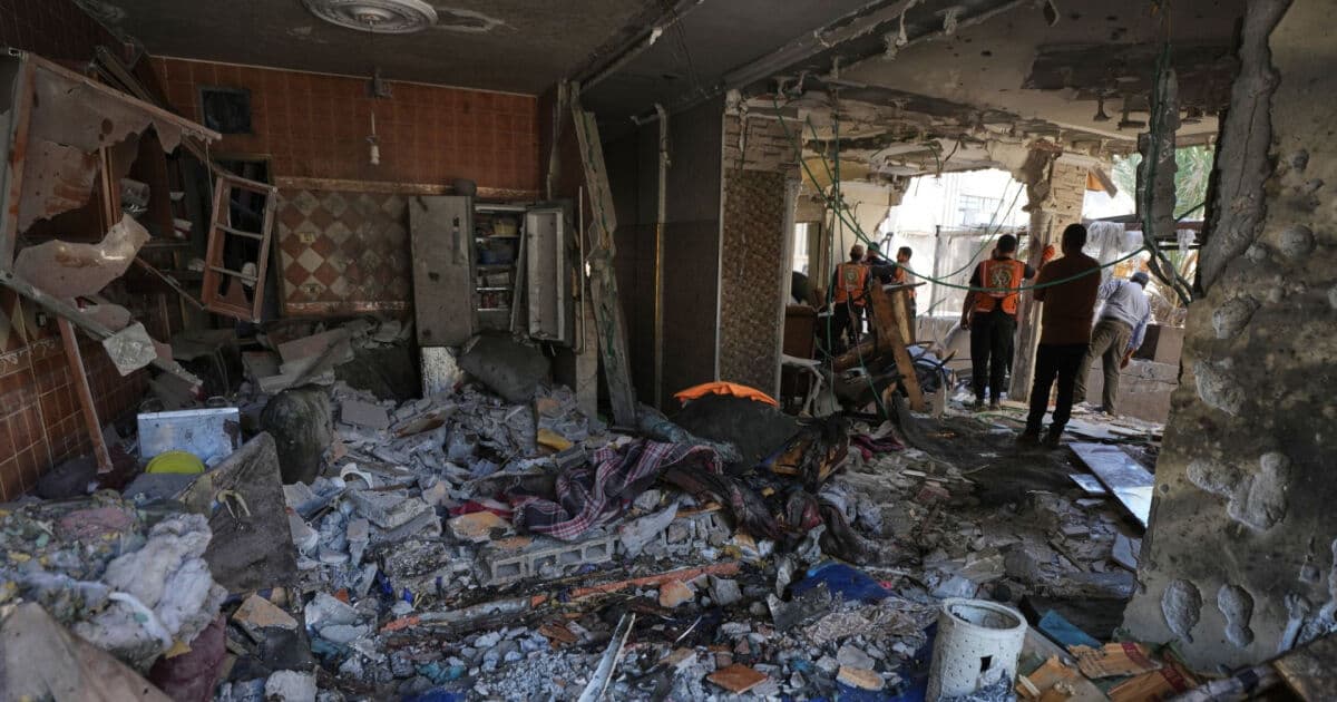 مقتل مسؤول أمن بغزة في تصعيد الاحتلال